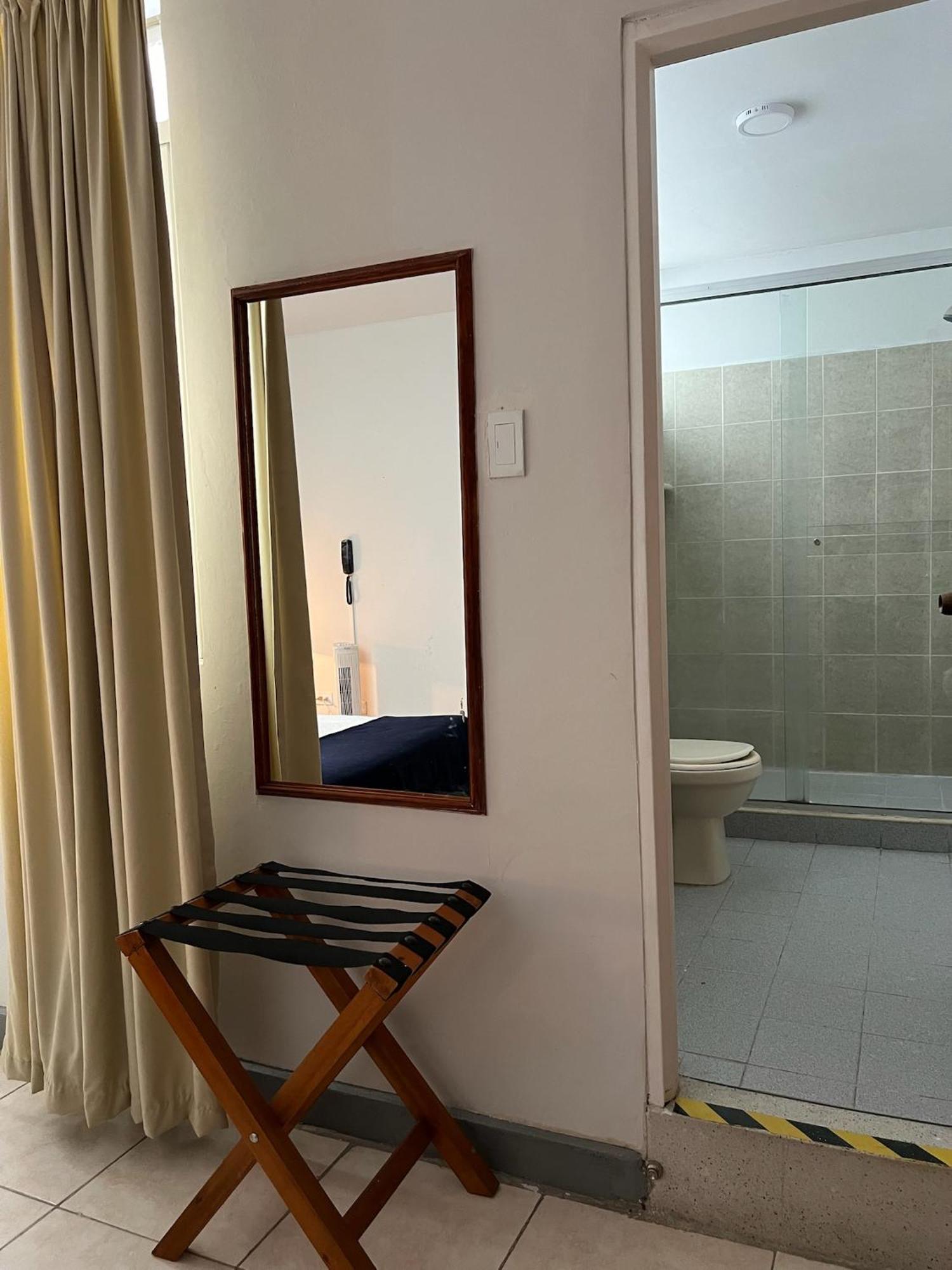 Hotel Armenia Centro Экстерьер фото